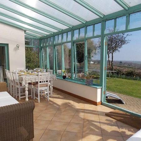 مبيت وإفطار ليسكيرد Trecarne House المظهر الخارجي الصورة