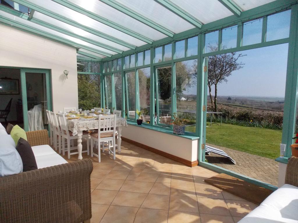مبيت وإفطار ليسكيرد Trecarne House المظهر الخارجي الصورة